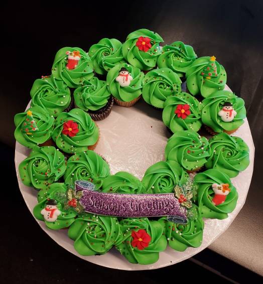 Mini Cupcake Wreath image 0